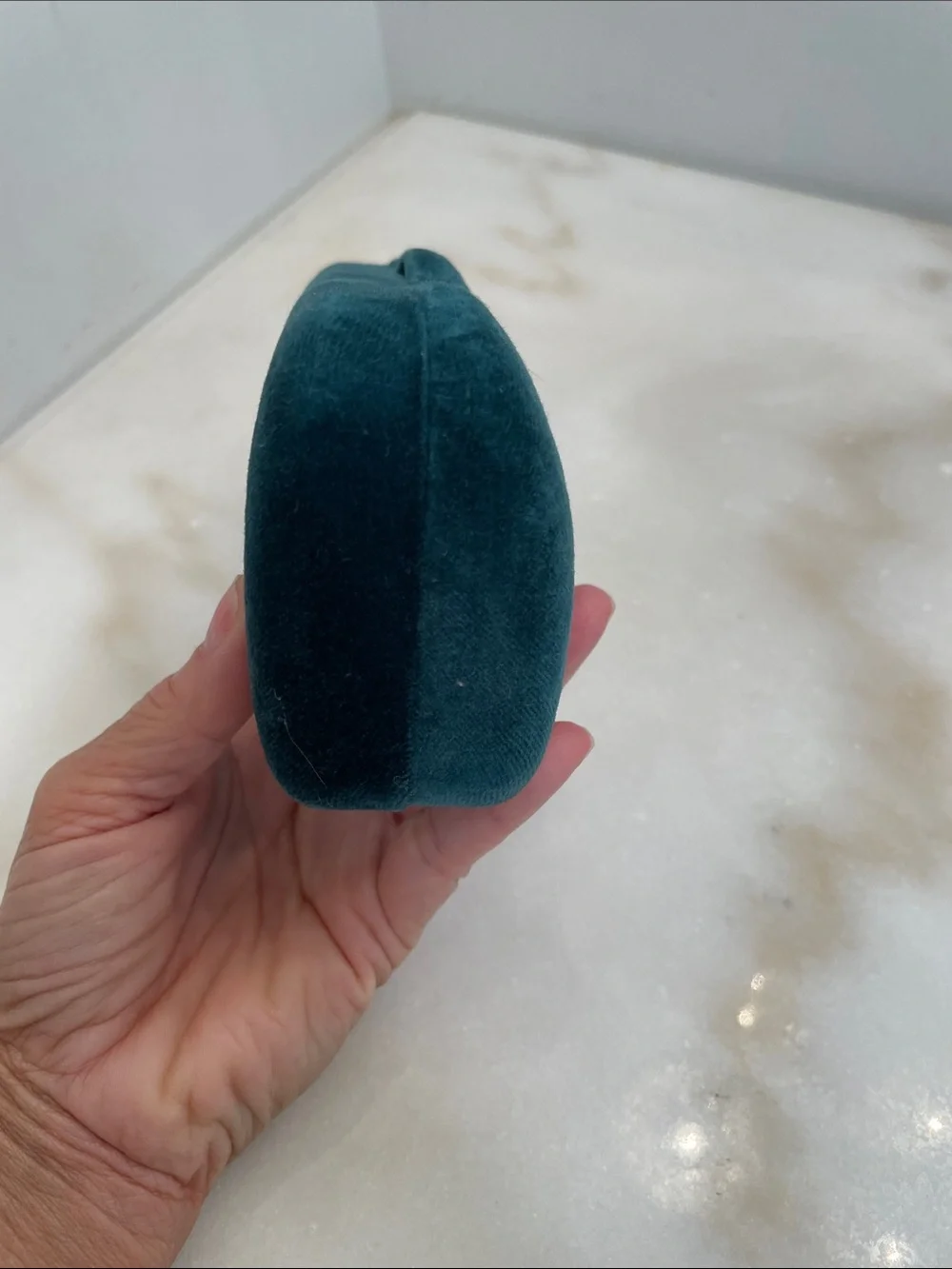 G u c c i Plush Velvet Eyewear Case in Teal
